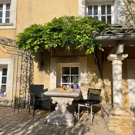 Paradis De Provence, * Le Pin (Gard)