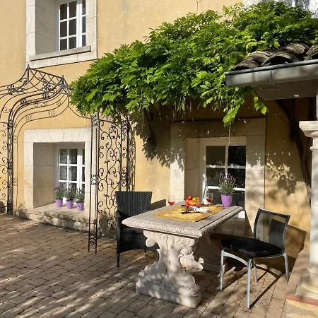 Paradis De Provence, * Le Pin (Gard)