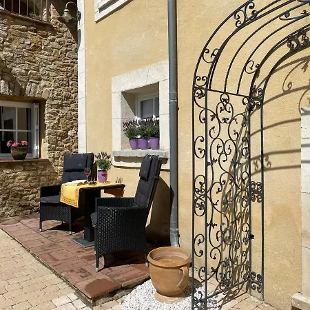 Paradis De Provence, Lejlighed